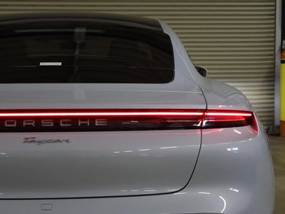 صورة مصغرة 76 لـ 2025 Porsche TAYCAN