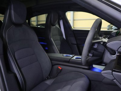 صورة مصغرة 13 لـ 2025 Porsche TAYCAN
