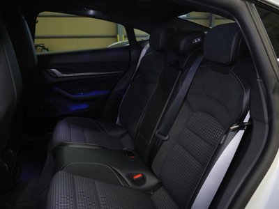 صورة مصغرة 54 لـ 2025 Porsche TAYCAN