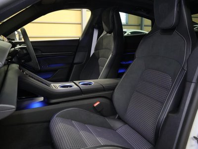 صورة مصغرة 44 لـ 2025 Porsche TAYCAN