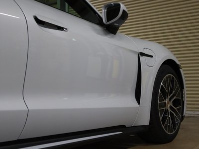صورة مصغرة 64 لـ 2025 Porsche TAYCAN