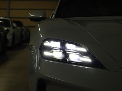 صورة مصغرة 73 لـ 2025 Porsche TAYCAN