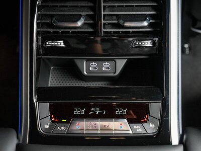 BMW M8 GRAN COUPE 2023 thumbnail 37