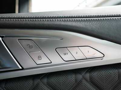 BMW M8 GRAN COUPE 2023 thumbnail 104