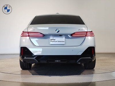 2024 BMW 5 SERIES photo 9