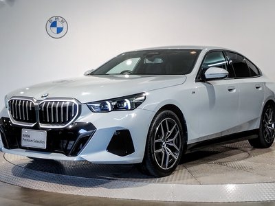 2024 BMW 5 SERIES photo 1