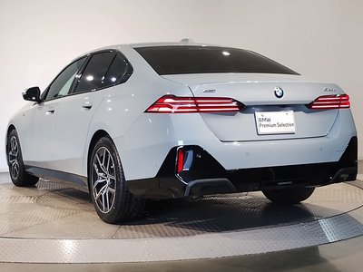 2024 BMW 5 SERIES photo 8
