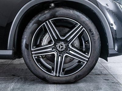 2025 Mercedes-BENZ GLC — миниатюра 37