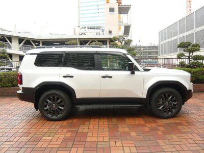 TOYOTA LAND CRUISER 250 - 10
