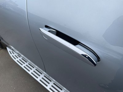 MERCEDES-BENZ EQS - 9