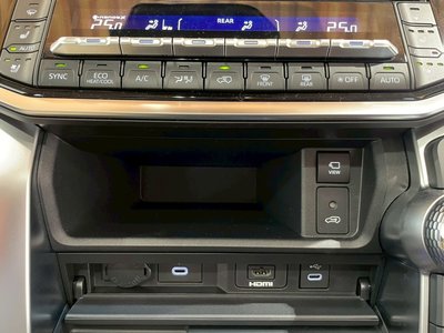 2026 Toyota LAND CRUISER 300 缩略图 42