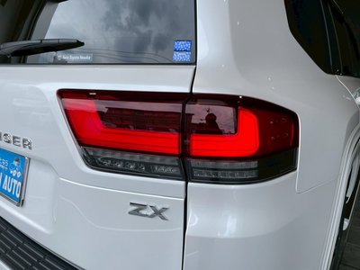 2026 Toyota LAND CRUISER 300 缩略图 29