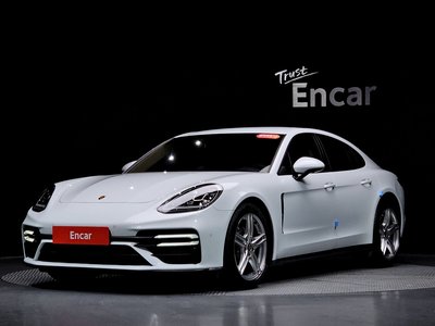 PORSCHE PANAMERA - 1