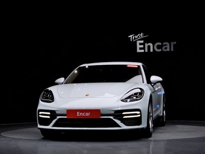 PORSCHE PANAMERA - 2