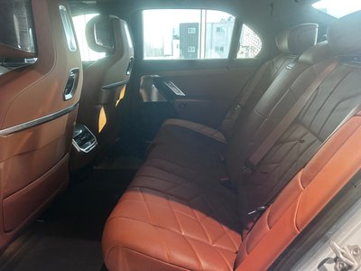 2025 BMW I7 — миниатюра 15