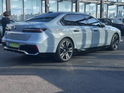 2025 BMW I7 照片 2