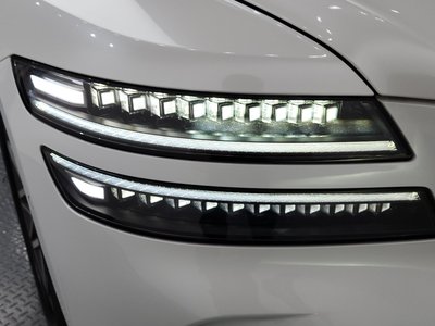 GENESIS G80 (RG3) - 9