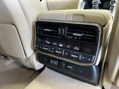 2026 Toyota LAND CRUISER 300 — миниатюра 30