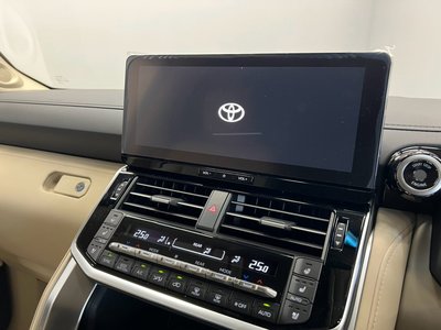 2026 Toyota LAND CRUISER 300 — фото 4
