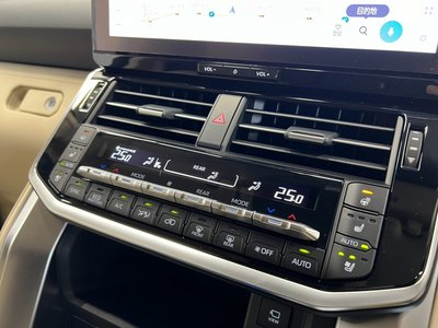 2026 Toyota LAND CRUISER 300 — миниатюра 21