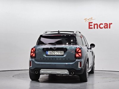 MINI COUNTRYMAN - 3