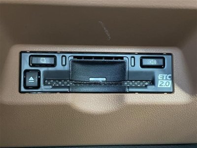 2025 Toyota VELLFIRE photo 4
