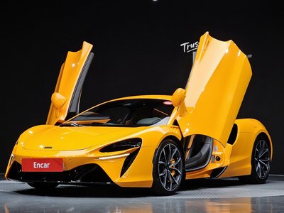 MCLAREN ARTURA
