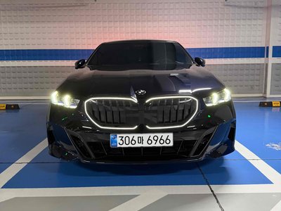 BMW 5 SERIES - 1