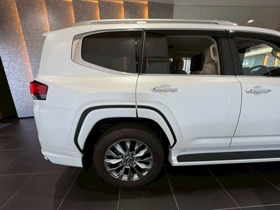 2025 Toyota LAND CRUISER 300 缩略图 25