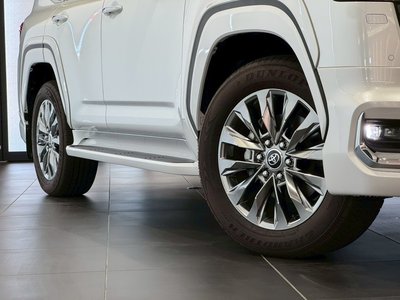 2025 Toyota LAND CRUISER 300 缩略图 11
