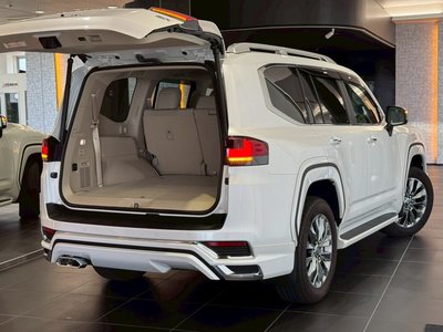 2025 Toyota LAND CRUISER 300 缩略图 32