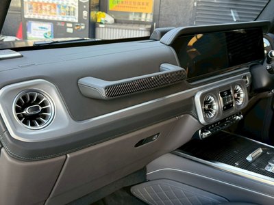 2025 Mercedes-BENZ G-CLASS AMG — миниатюра 23