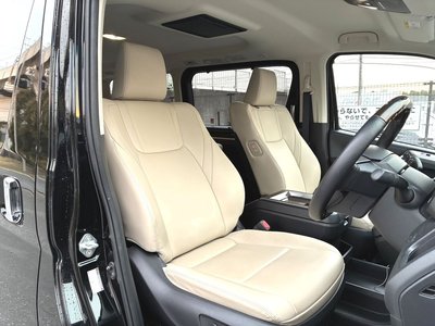 TOYOTA GRAND ACE - 9