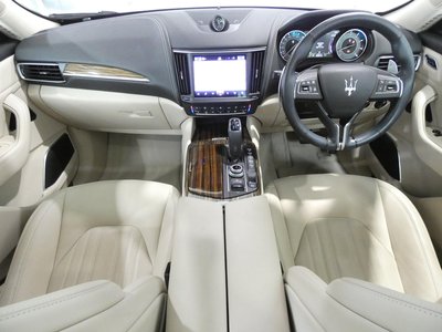 صورة 3 لـ 2022 Maserati LEVANTE