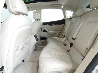 صورة 8 لـ 2022 Maserati LEVANTE