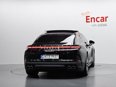 PORSCHE PANAMERA - 4