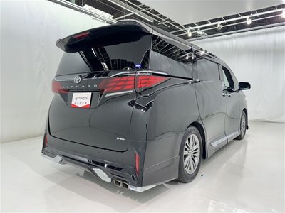 2023 Toyota ALPHARD — фото 7