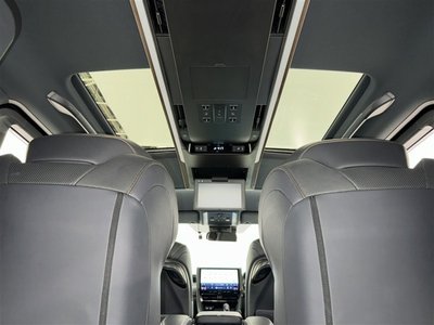 2023 Toyota ALPHARD — фото 10