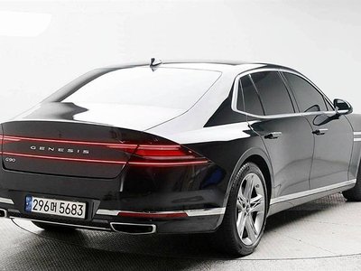 2022 Genesis G90 (RS4) photo 2