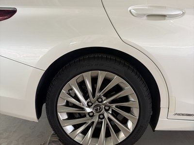 2019 Lexus ES — миниатюра 16