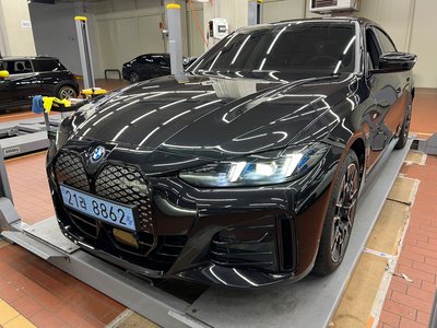 2025 BMW I4 photo 1