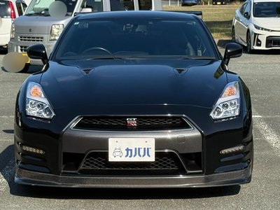 NISSAN GT-R - 2