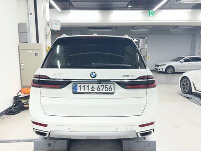 2025 BMW X7 — фото 3