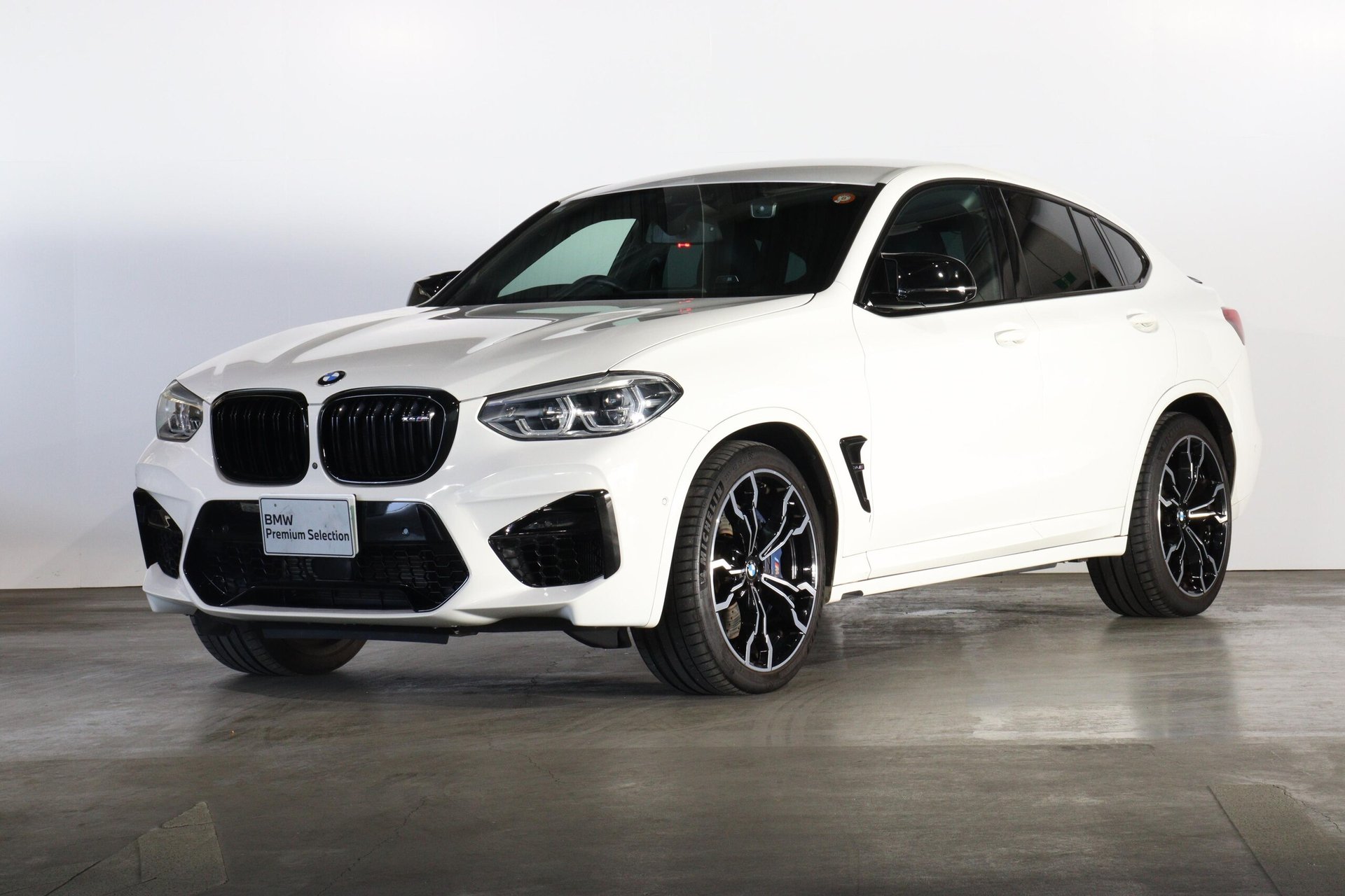 BMW X4 M - View 1