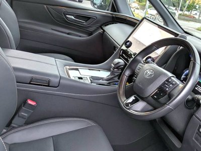 TOYOTA ALPHARD - 4