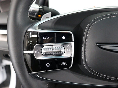 صورة 8 لـ 2025 Genesis G90