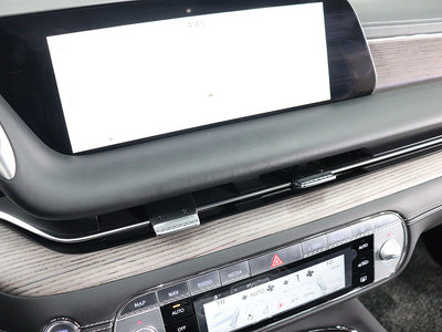 صورة 9 لـ 2025 Genesis G90