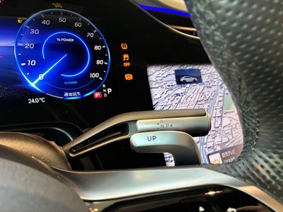 2024 Mercedes-BENZ EQS AMG — миниатюра 26