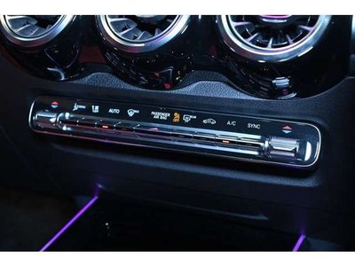 صورة مصغرة 44 لـ 2021 Mercedes-BENZ GLB