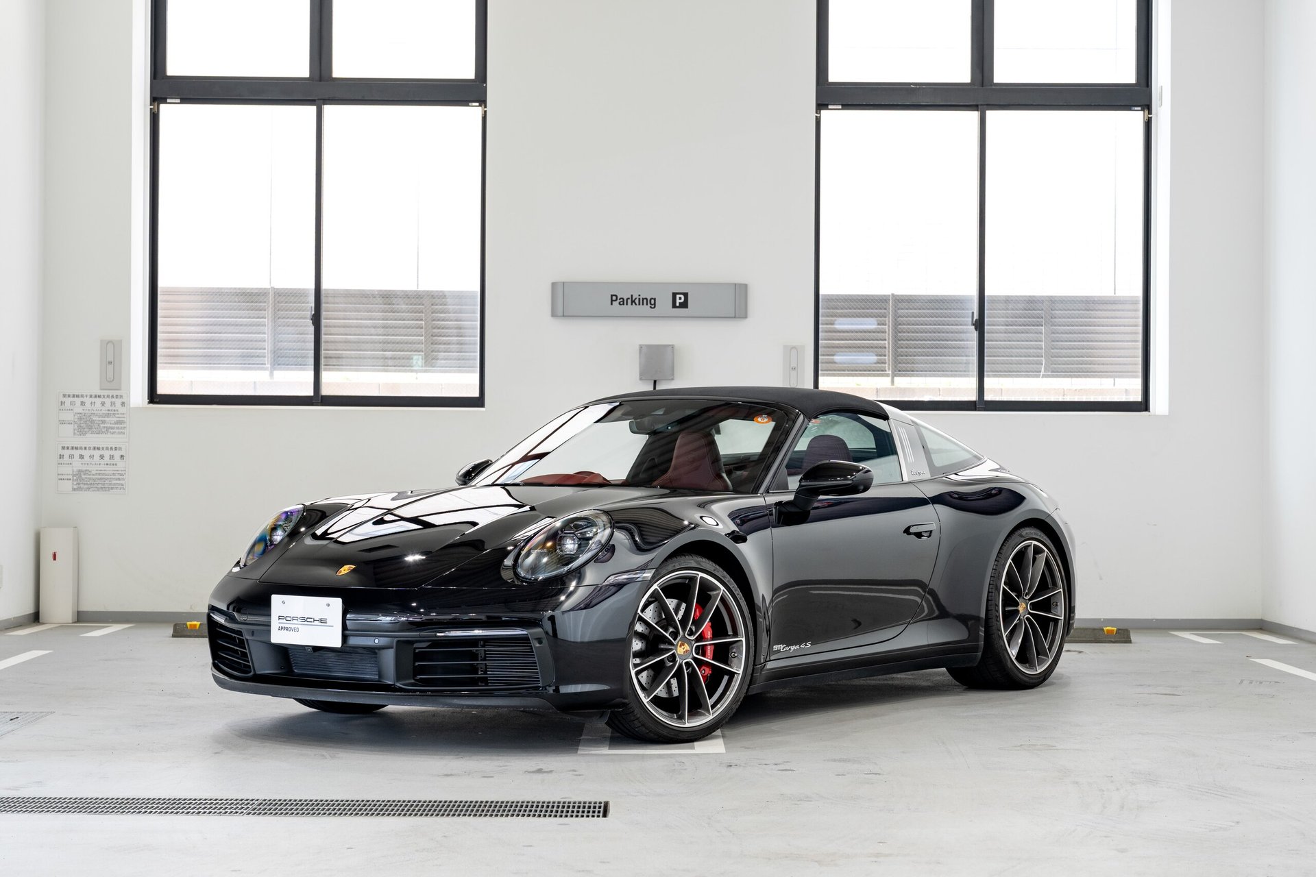 PORSCHE 911 TARGA - View 1